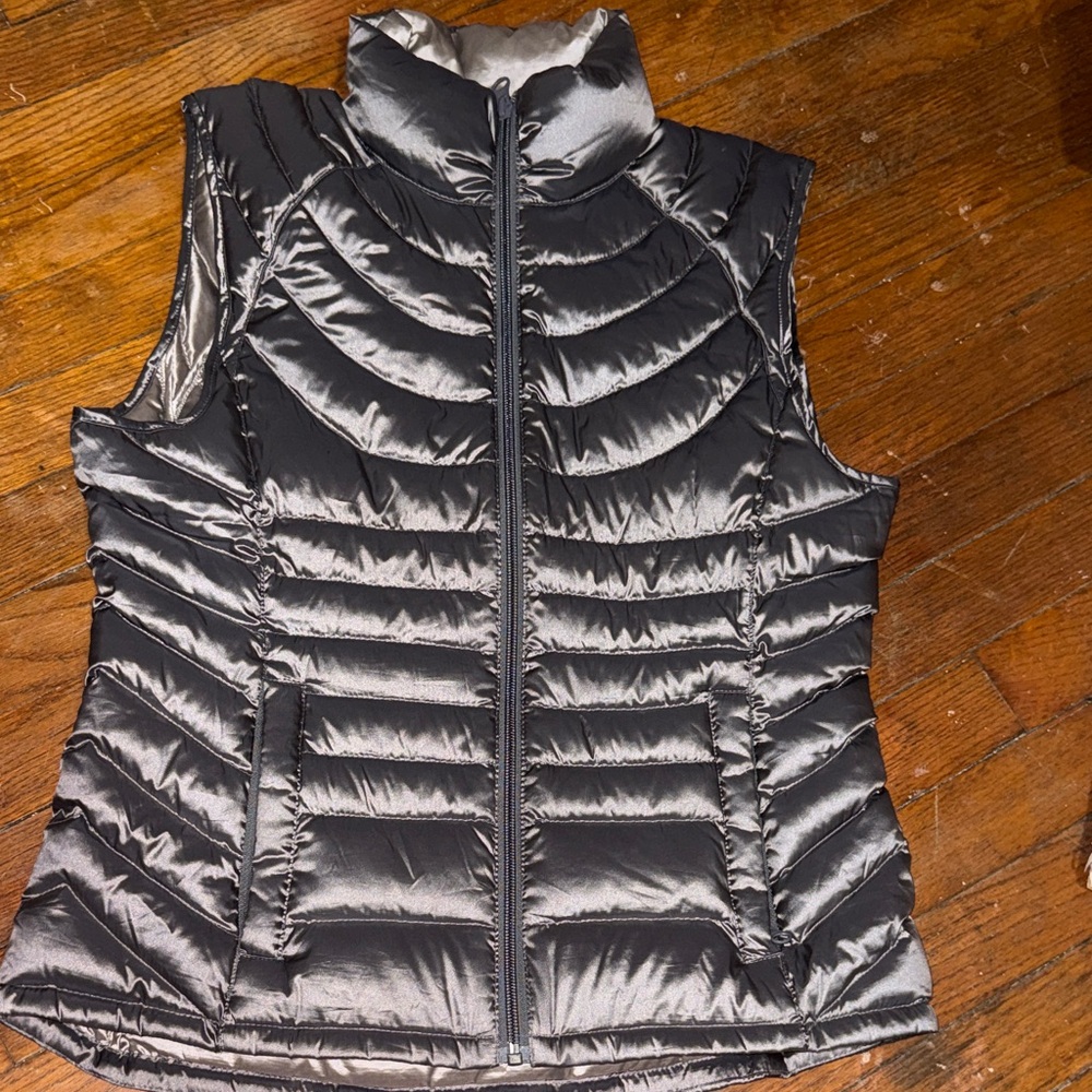 Bernardo Women's Metallic Puffer Vest Goose Down Small